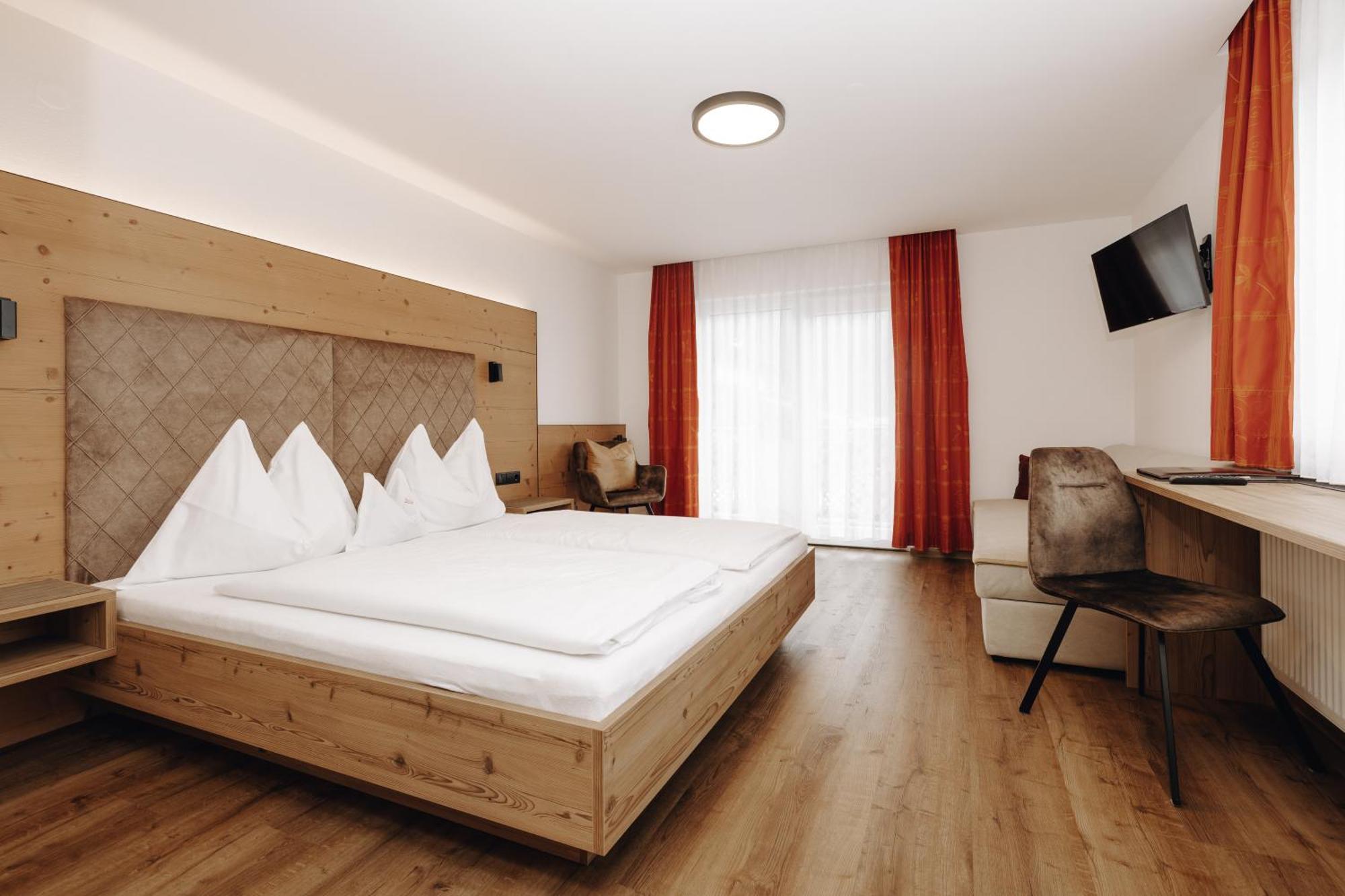 Hotel Garni Tannenhof Flachau Exterior photo
